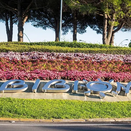 Coastal With Shared Pool Apartman Bibione