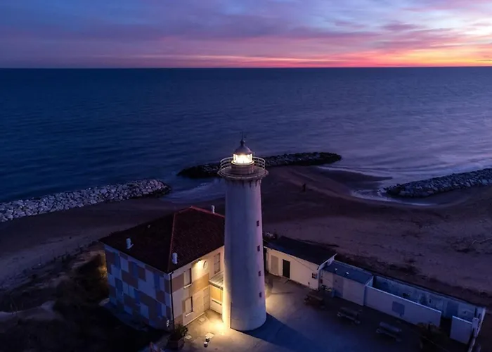 Coastal With Shared Pool