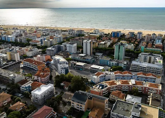 Coastal With Shared Pool